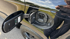 Land Rover Range Rover Evoque 1.5 P300e R-Dynamic HSE 5dr Auto Hatchback